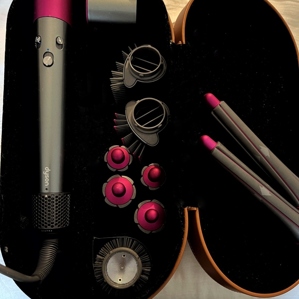 Dyson airwrap styler